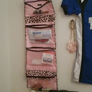Makeup holder